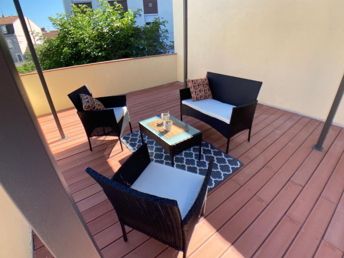 Studio Climatise Et Grande Terrasse Tarbes Centre Luaran gambar