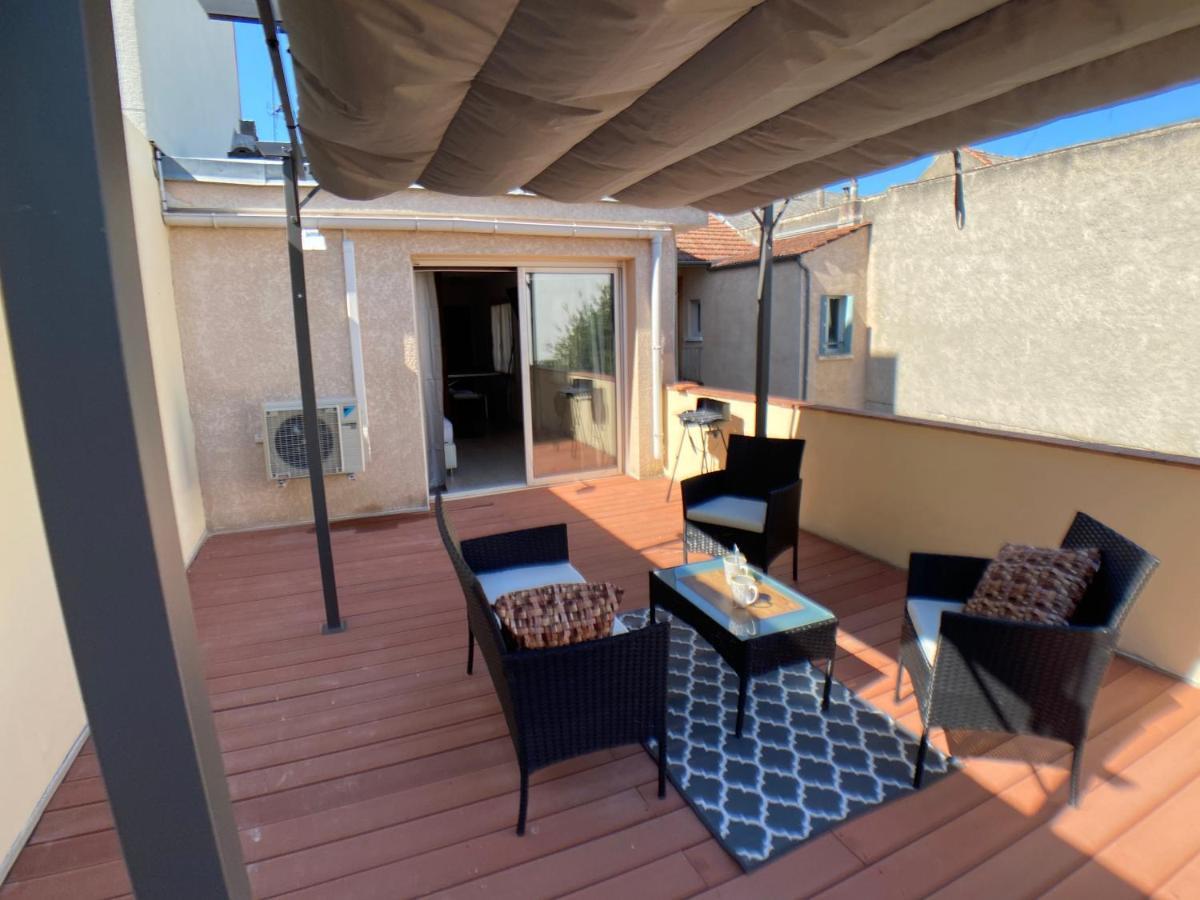 Studio Climatise Et Grande Terrasse Tarbes Centre Luaran gambar